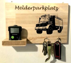 Melderparkplatz Feuerwehr Unikat aus Holz